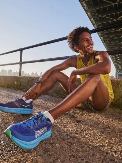 man wearing hoka mach 6