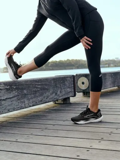 Brooks Glycerin 21 Lifestyle Stretching