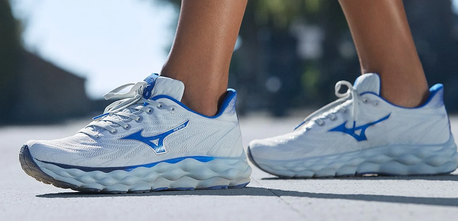 Closeup of Mizuno Wave Sky 8 on model